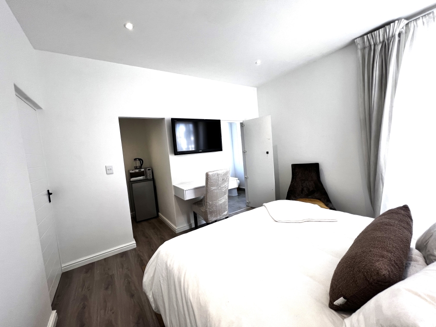 To Let 1 Bedroom Property for Rent in Sandown Western Cape